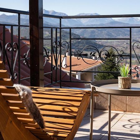 Gm Luxury Suites Kalavryta Habitación foto